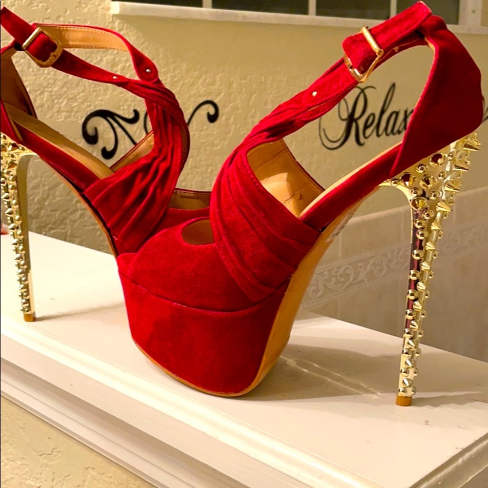 Sexy Red Pumps